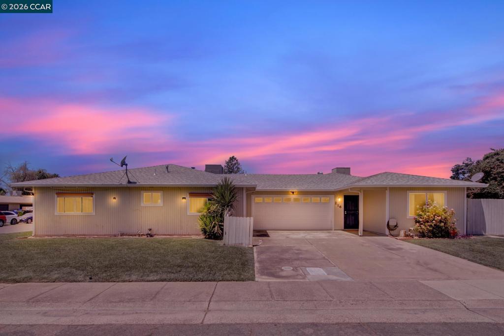 221 Eric Cir