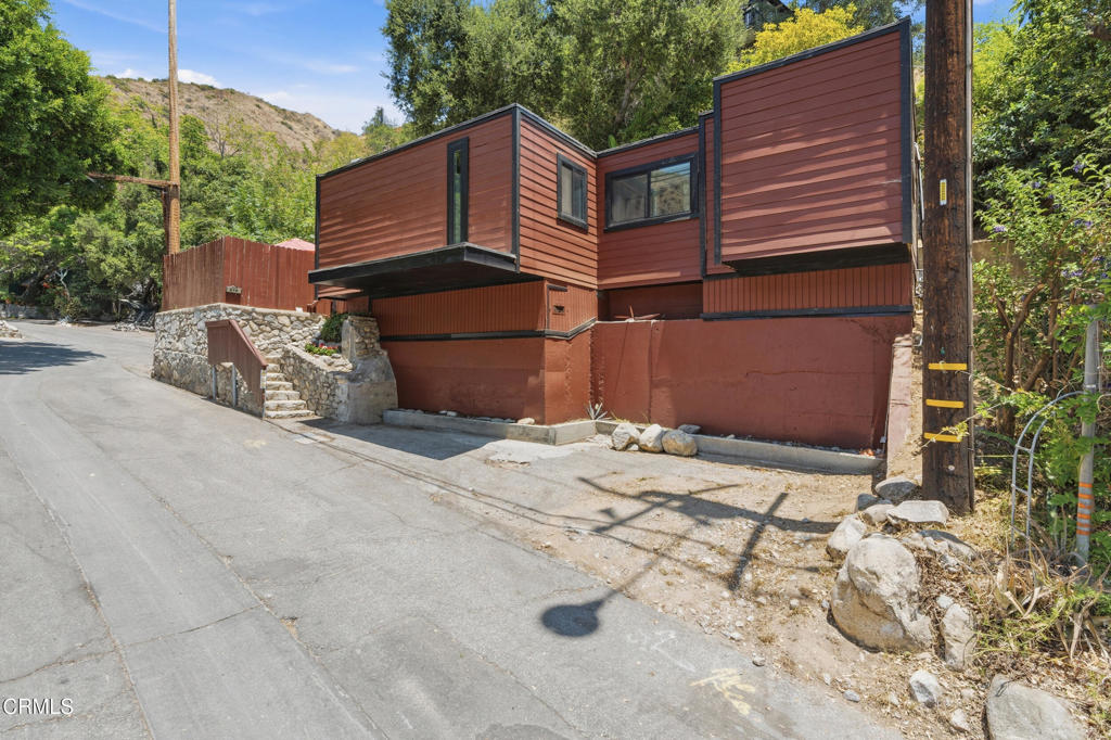 670 Woodland Drive