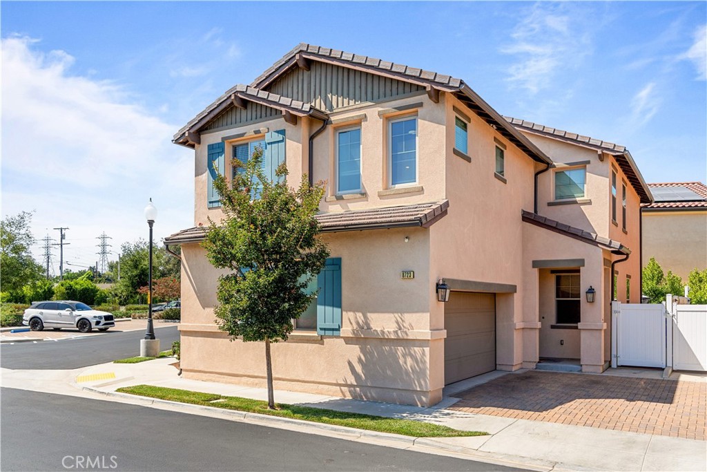 8723 E Sienna Lane