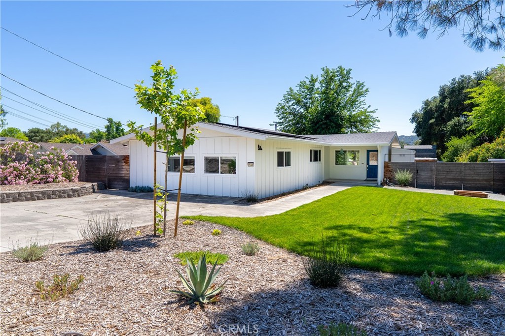 9606 Atascadero