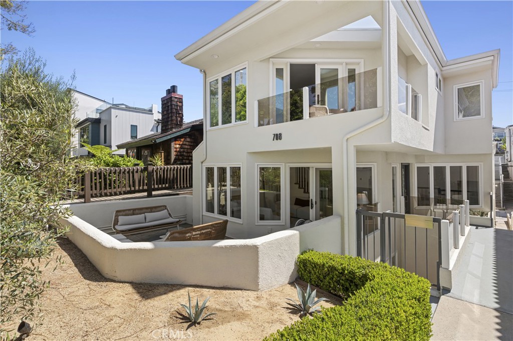708 Iris Avenue A