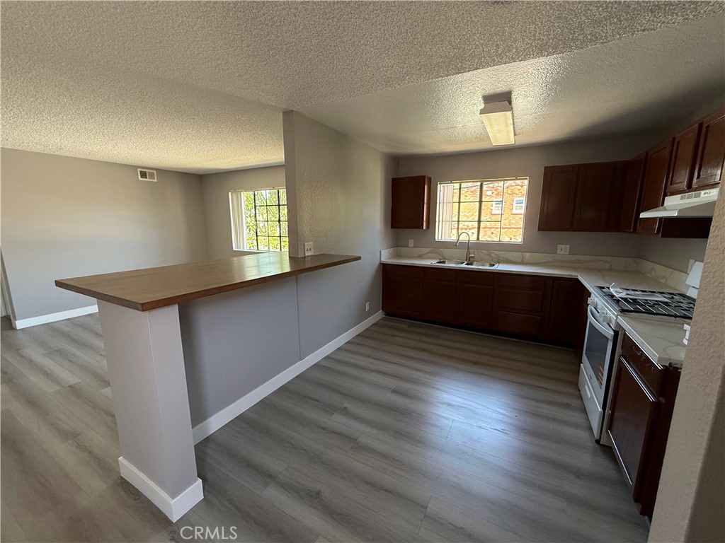 211 Magnolia 205