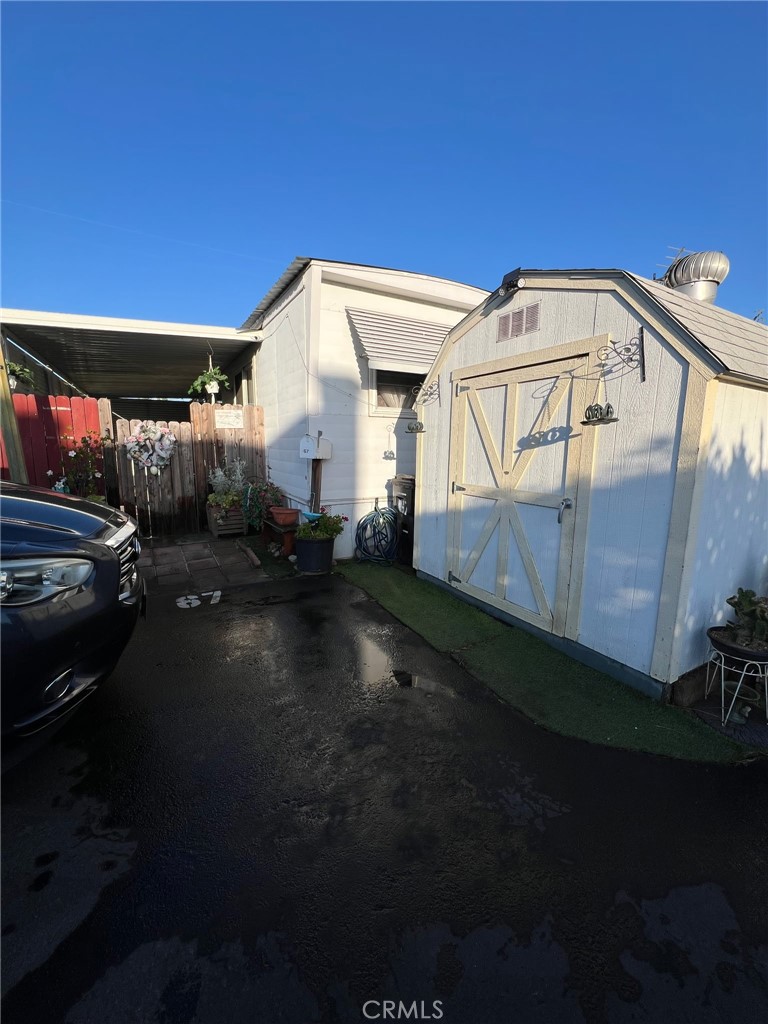 402 E Foothill Boulevard 67