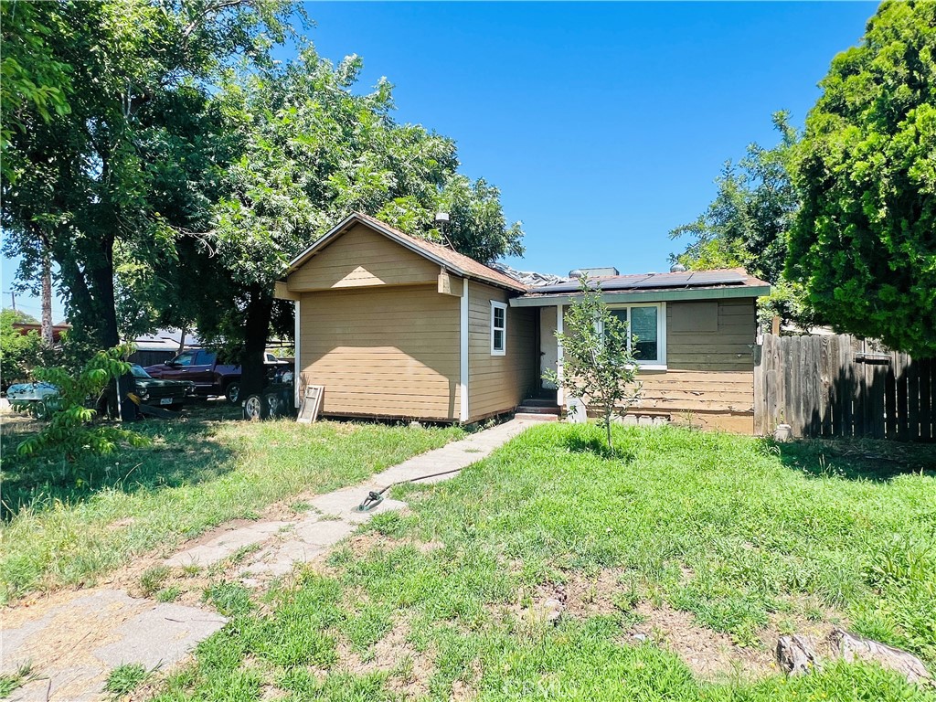 5524 E Commercial