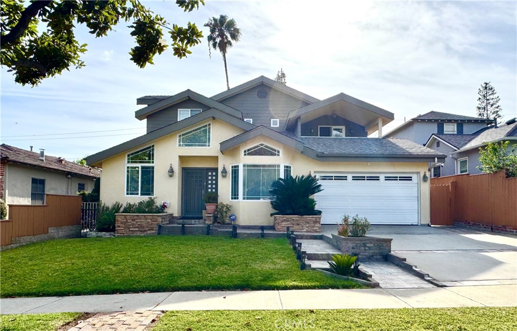 1539 N Roosevelt