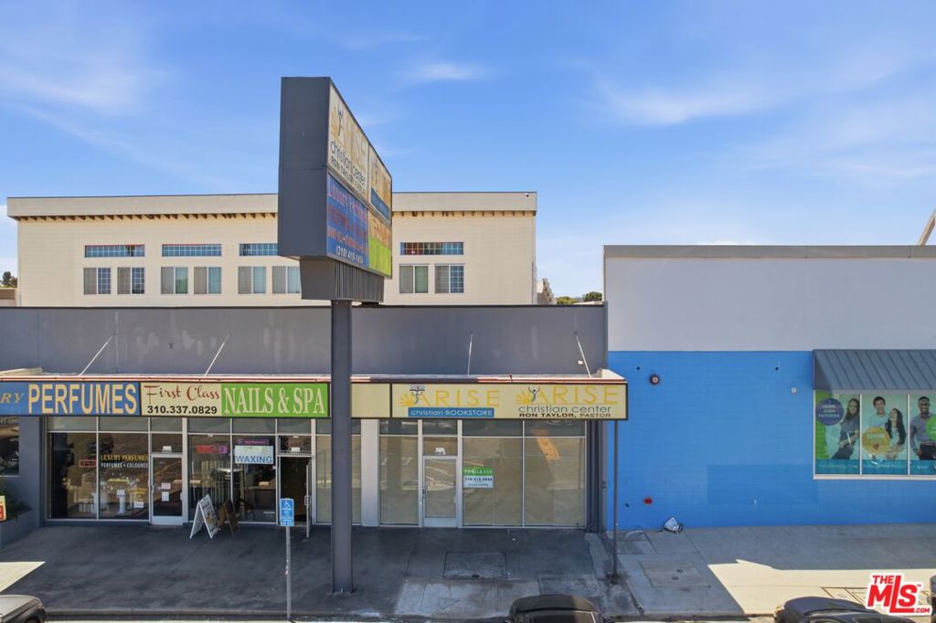 6949 La Tijera Boulevard C1