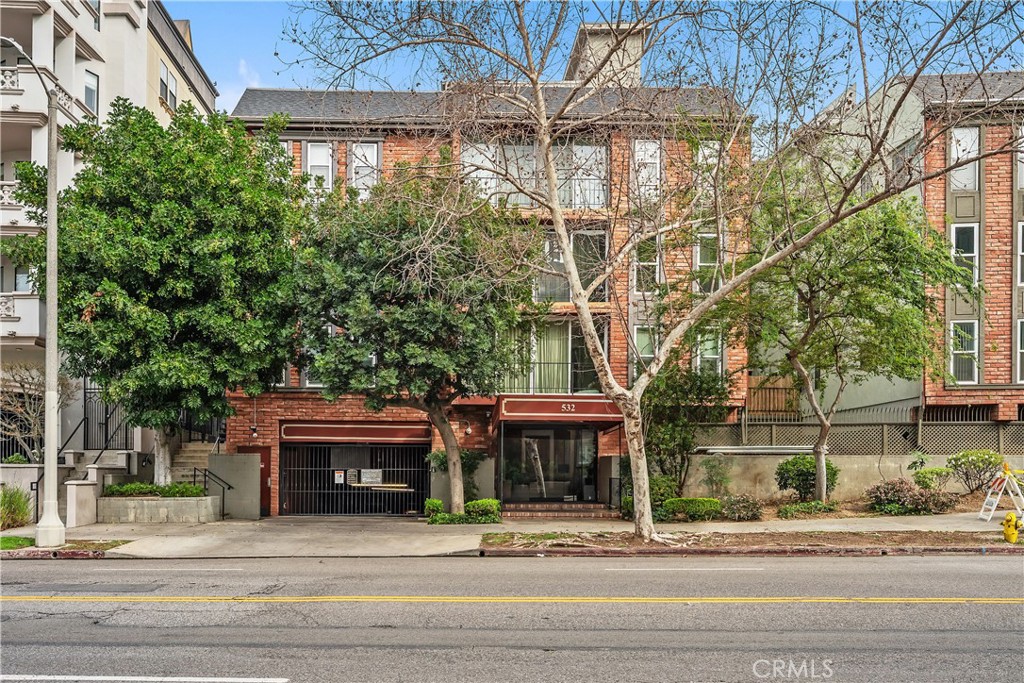 532 N Rossmore Avenue 107