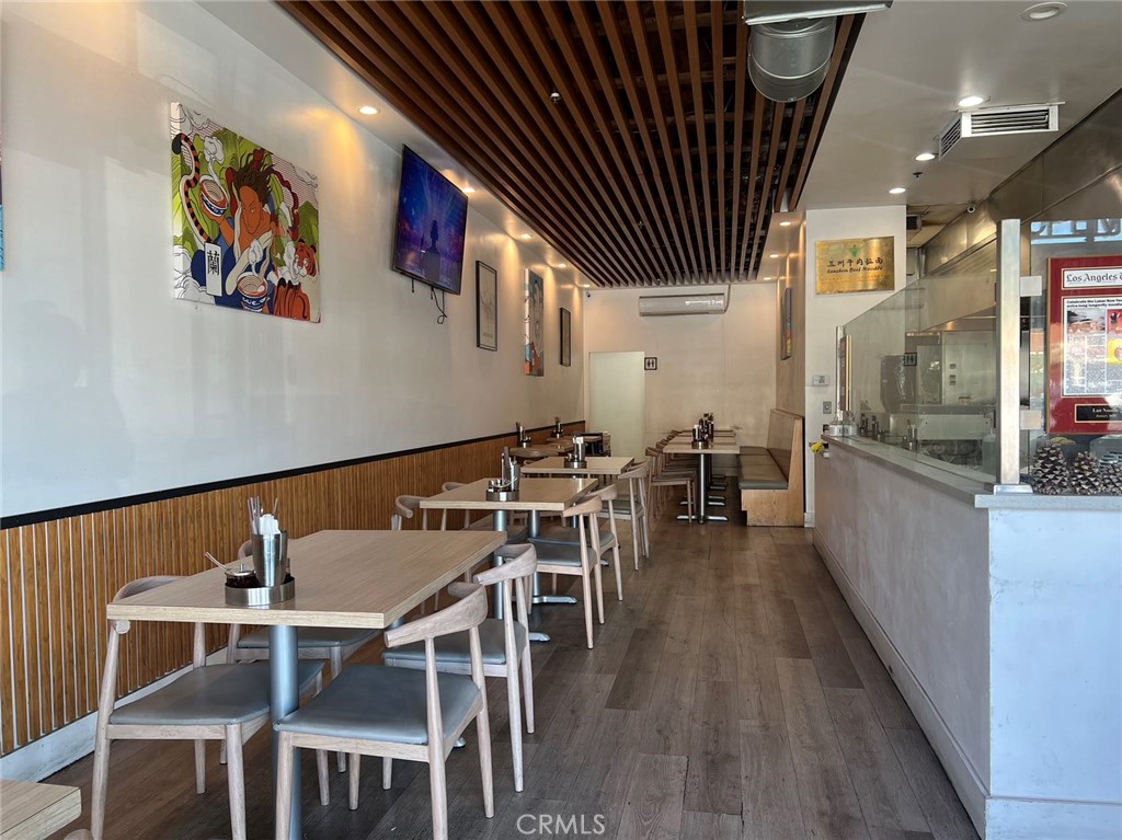 1428 S Azusa Avenue