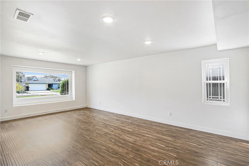 458 Termino Ave