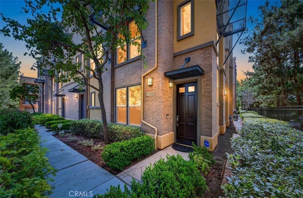1105 Armstrong Drive