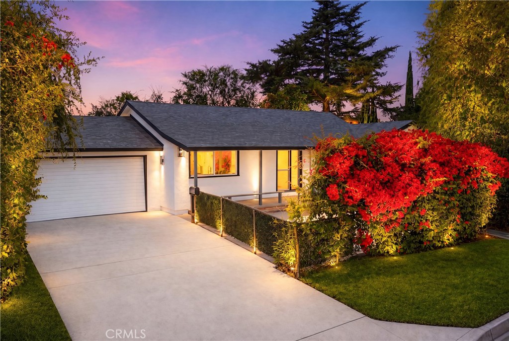 6759 N Golden West