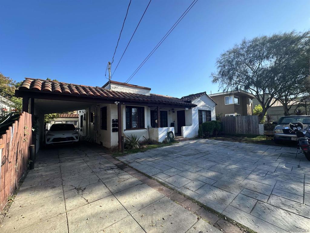 4727 Choctaw Dr.