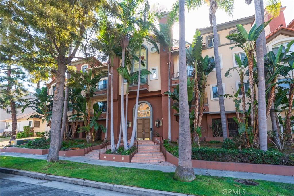 7100 La Tijera Boulevard D101