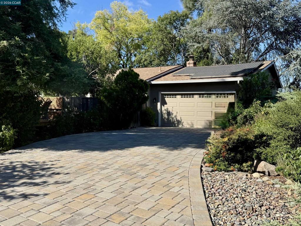 51 Heritage Ct