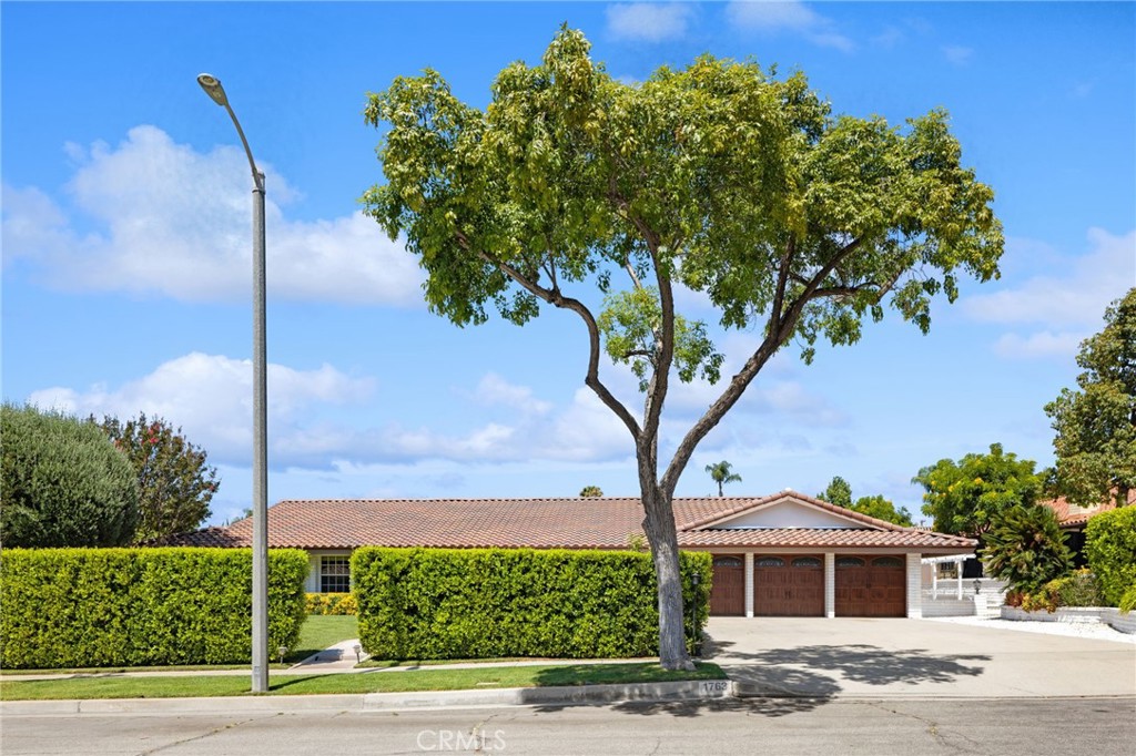 1763 N Vallejo Way