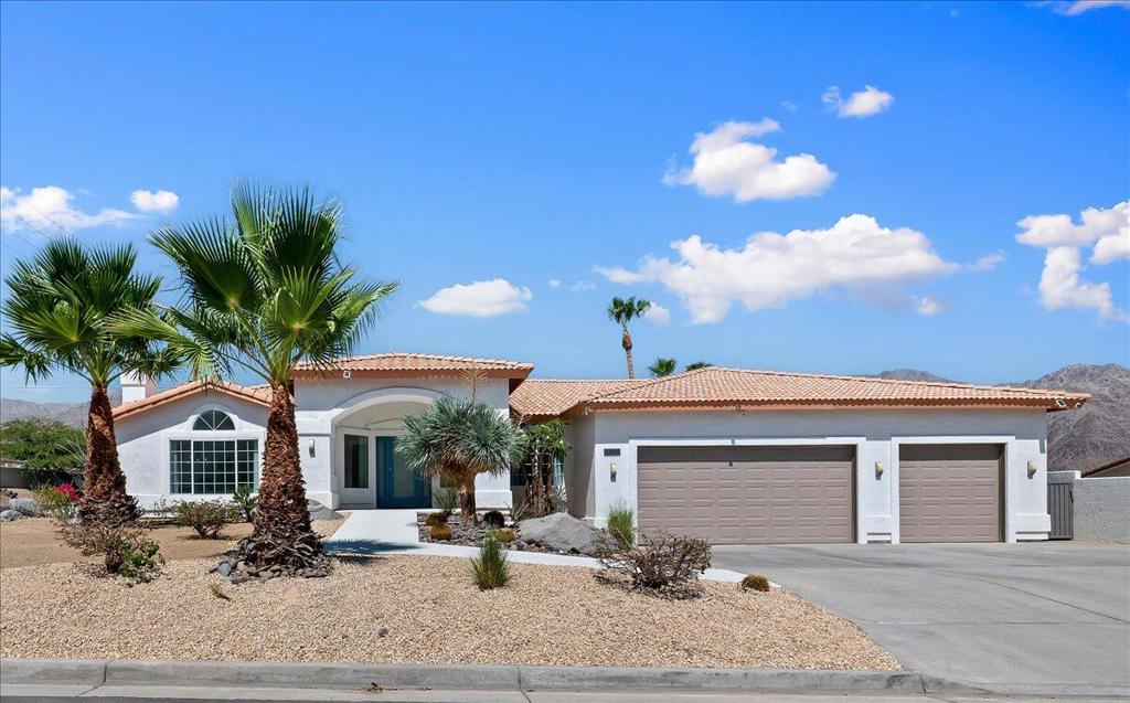 53245 Avenida Martinez