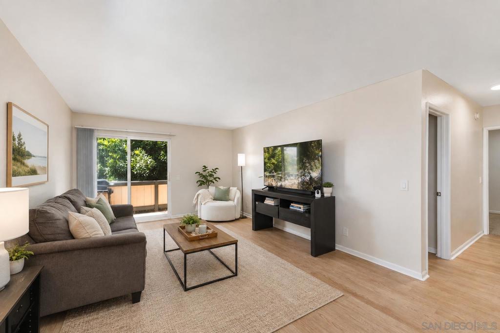 868 E Alvarado 28