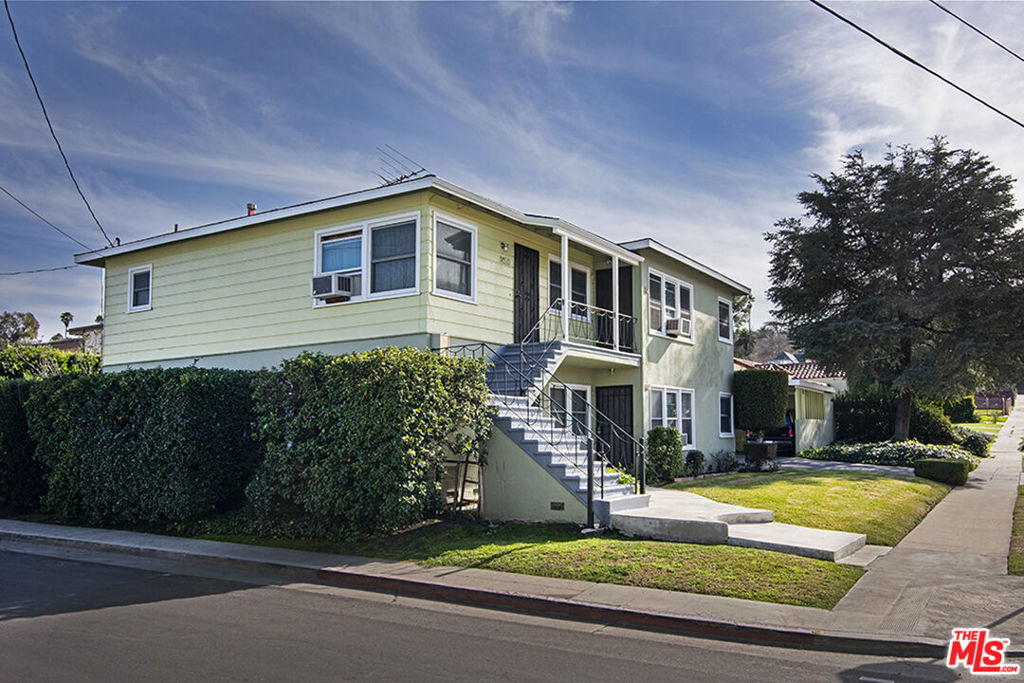 1444 HAZELWOOD Avenue