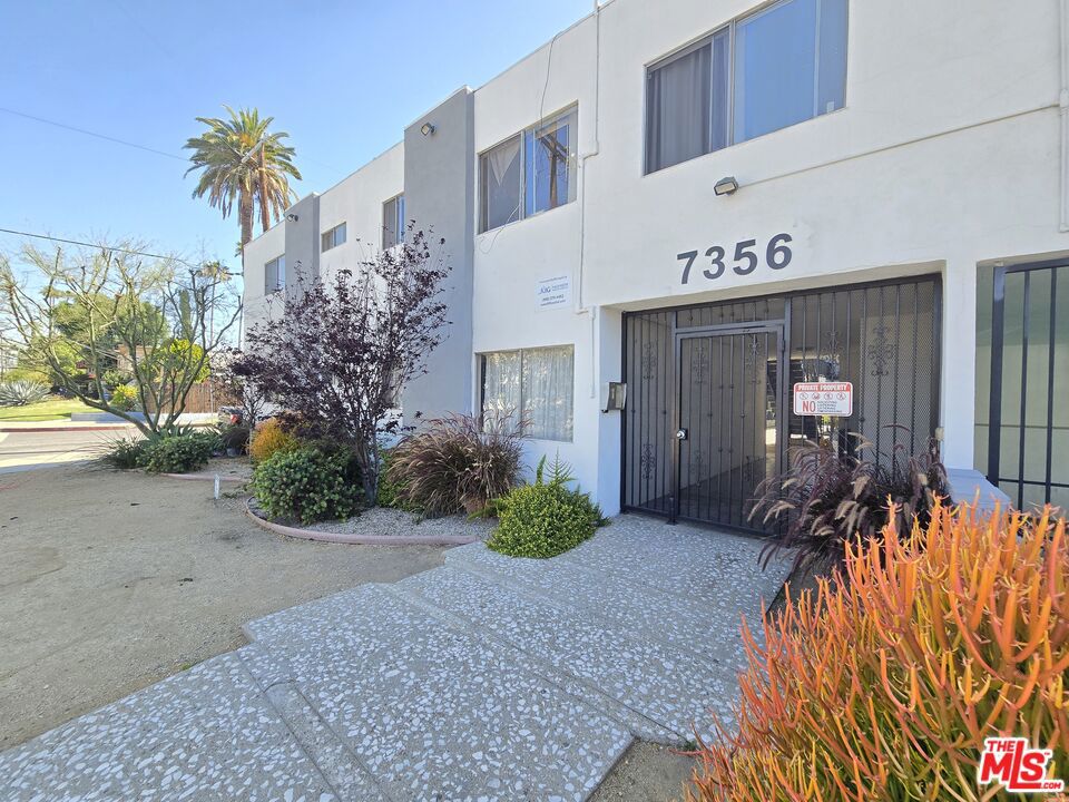 7356 Haskell Avenue