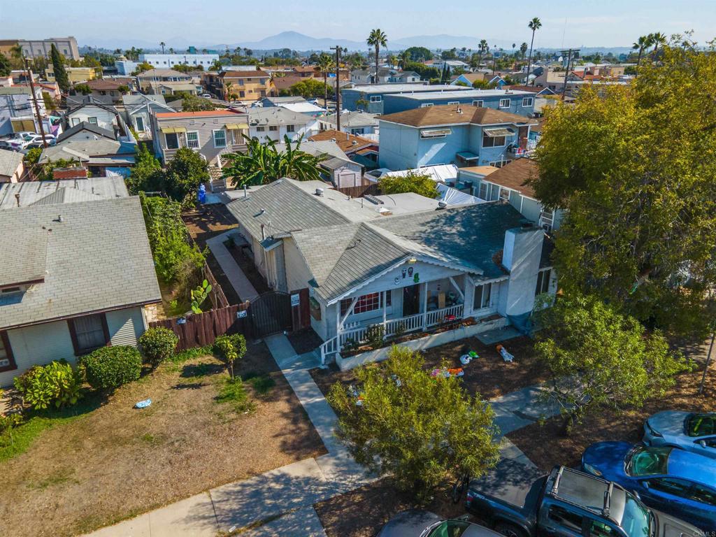 3753 59 N 42nd Street