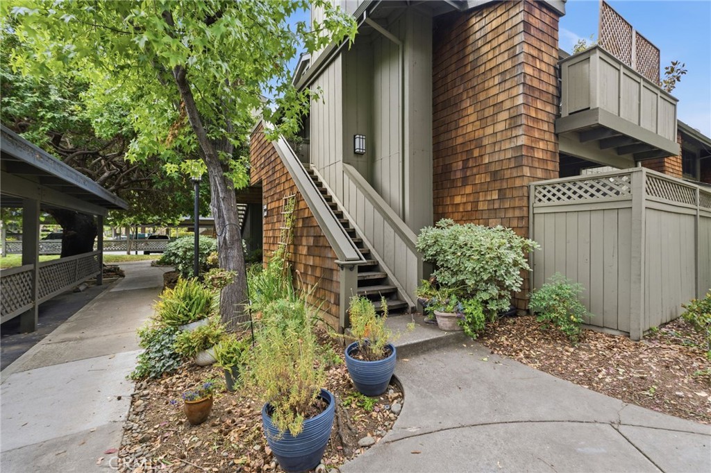 3408 La Terrace