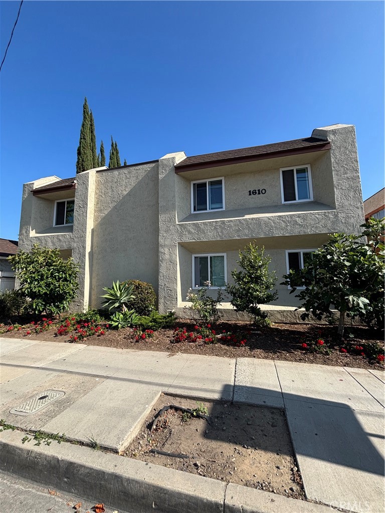 1610 W Civic Center