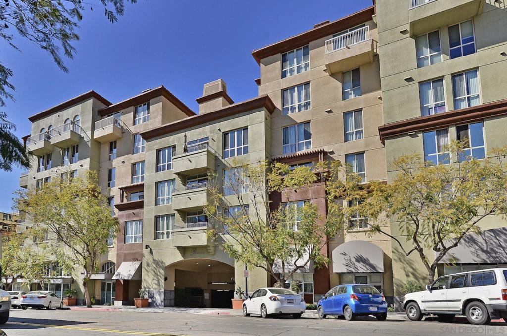 1501 Front St 518