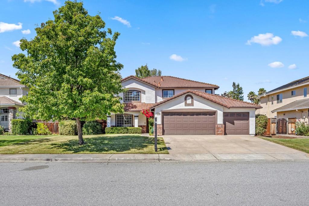 15390 La Arboleda Way