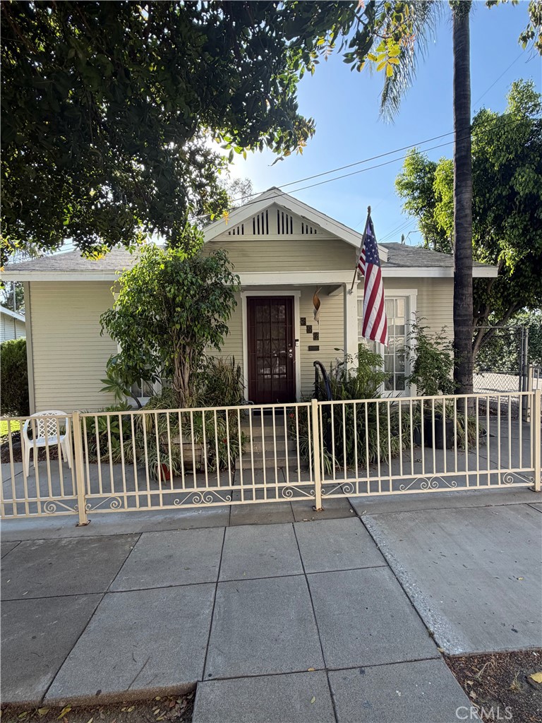 317 N Palm