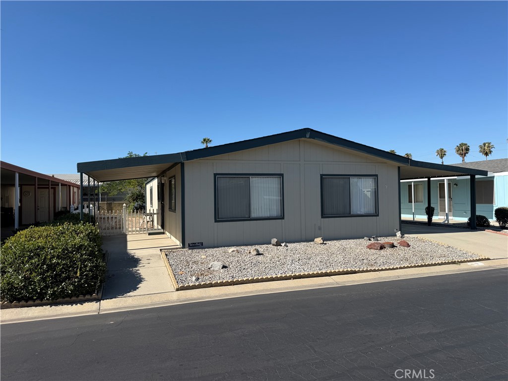 1250 N Kirby Street 9
