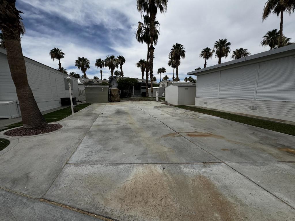 84136 Avenue 44 532