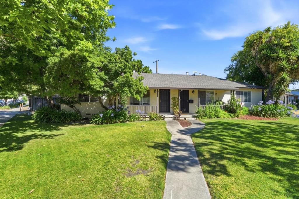 742 N Genevieve Lane
