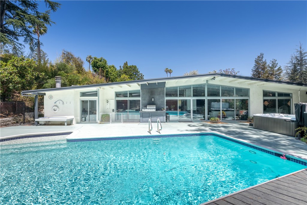 15626 Royal Ridge