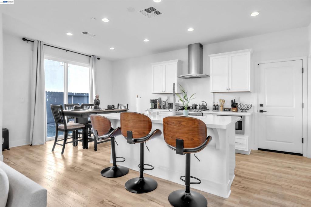 542 Datura Dr
