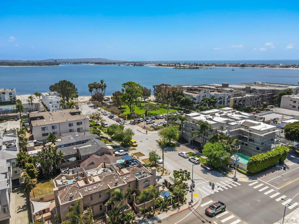 1311 15 Pacific Beach Dr