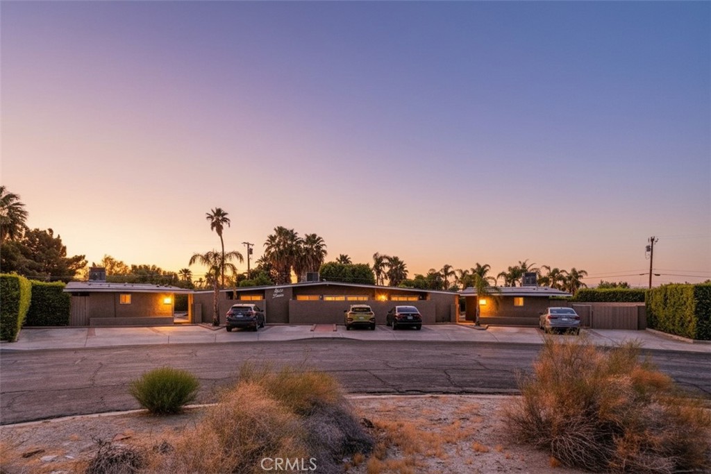 2200 E Sahara Road