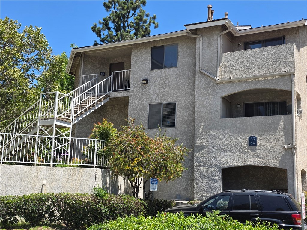 2410 N Towne 63
