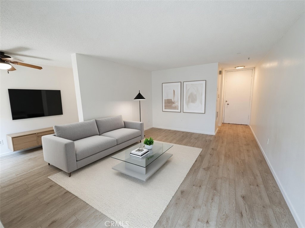3050 Rue Dorleans 274
