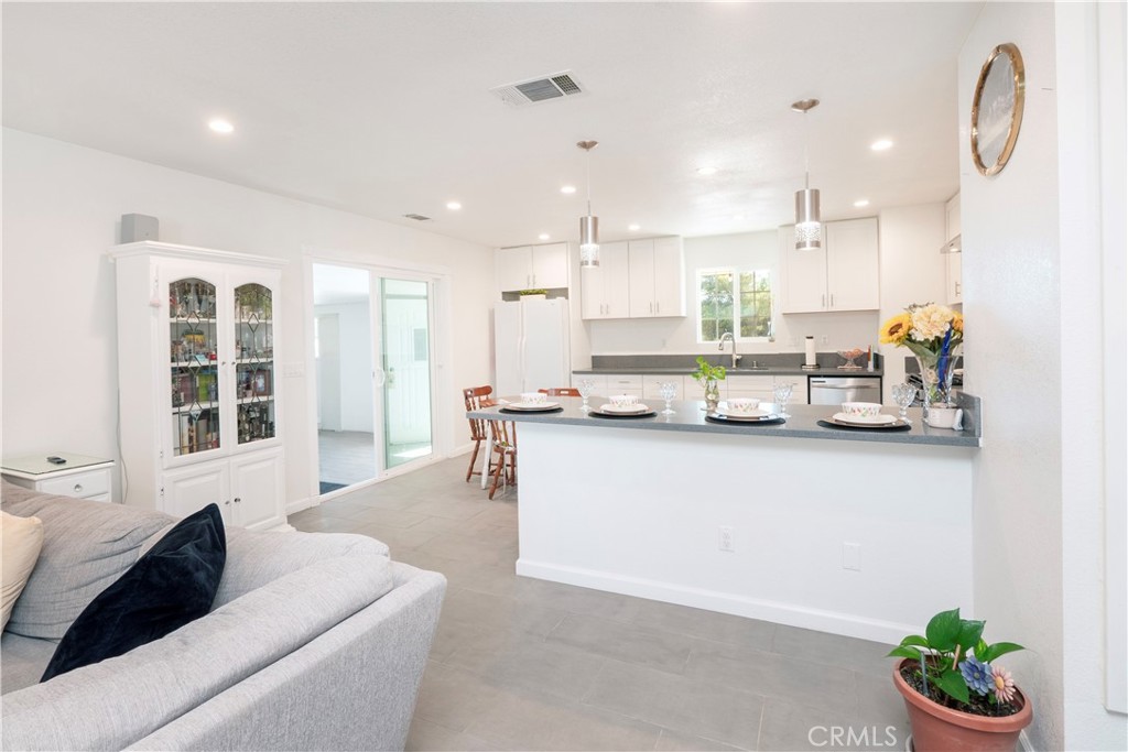 10707 Redwood