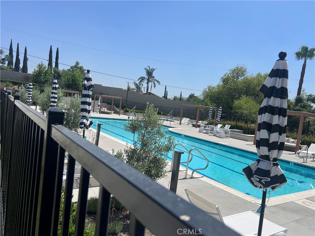 3444 Center Street 13