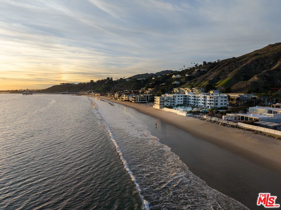 22548 Pacific Coast Highway 101