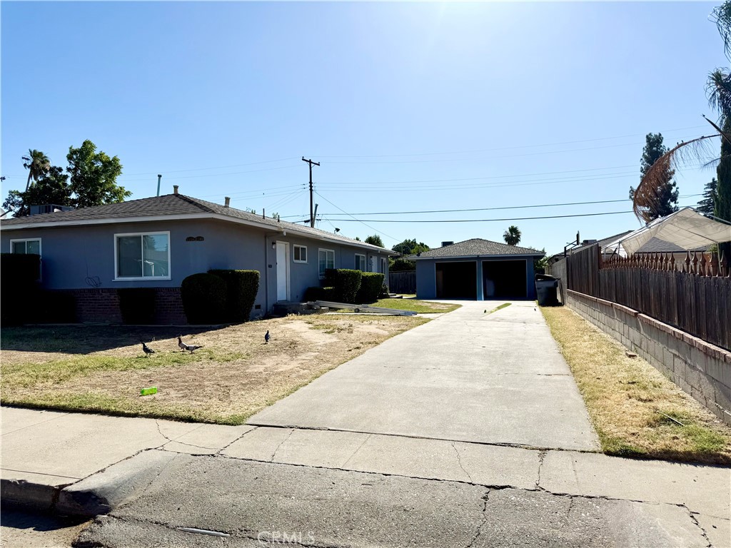 2104 Mayfair W