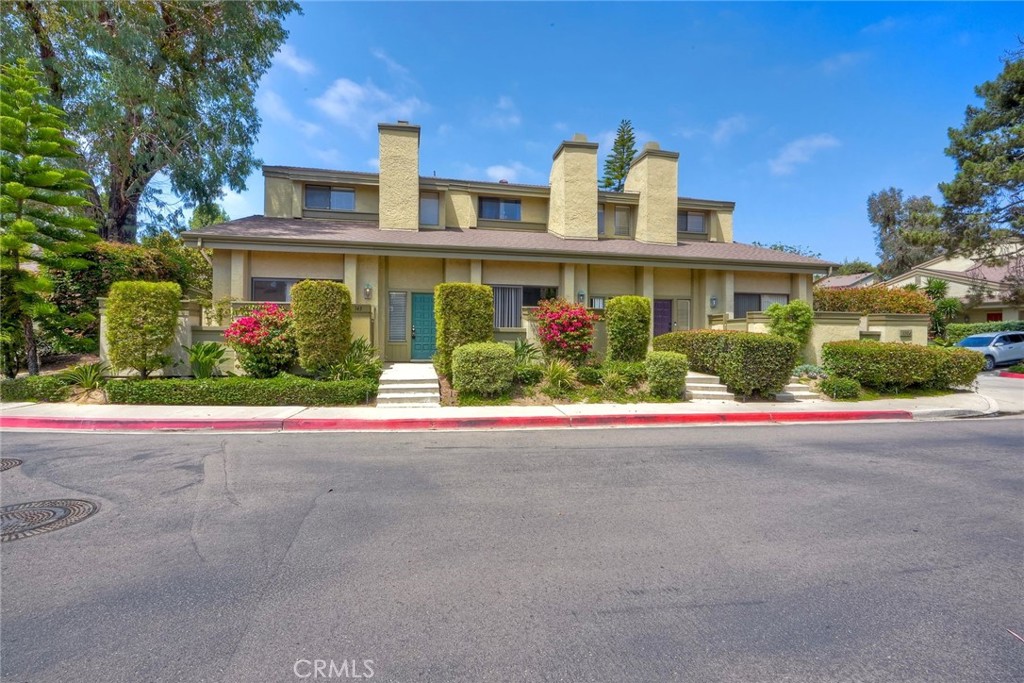 3304 Caminito Eastbluff 143