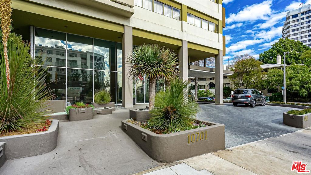 10701 Wilshire 1206