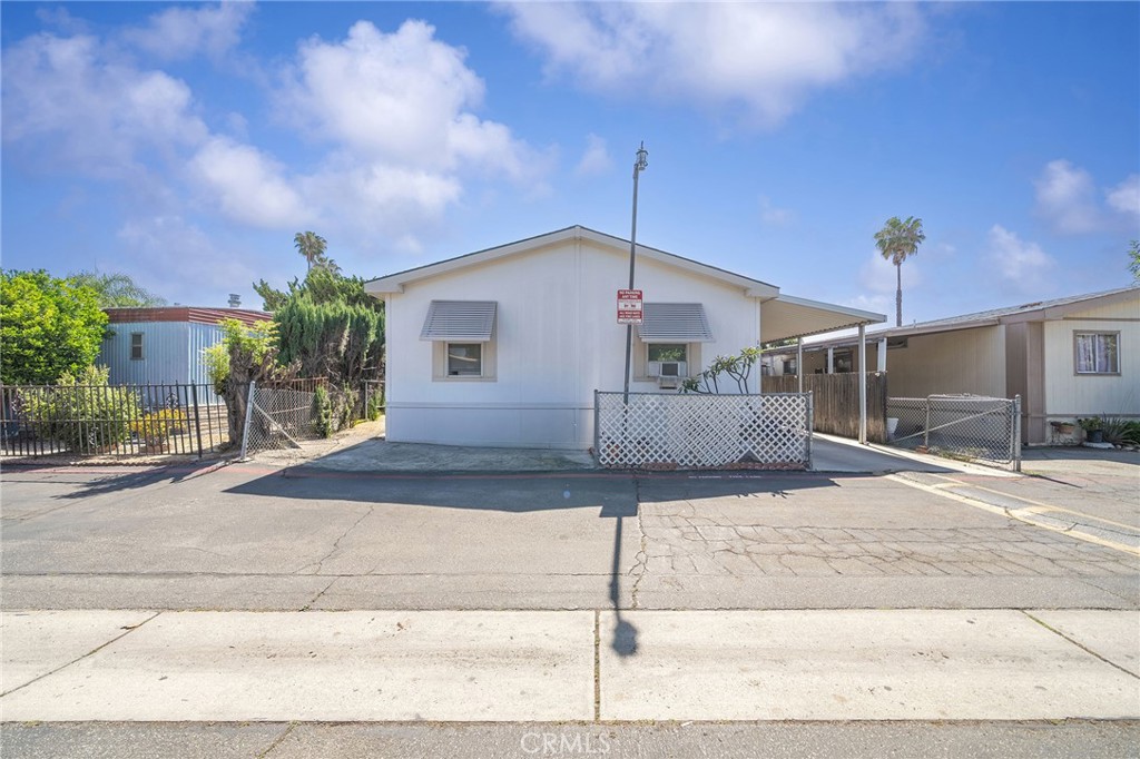1401 W 9th 103