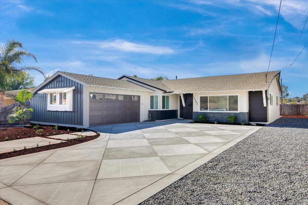12702 Metate Ln