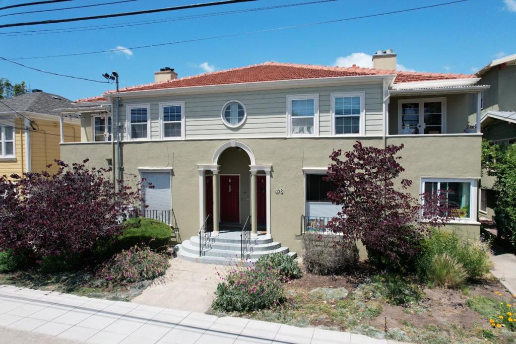 476 42nd Street