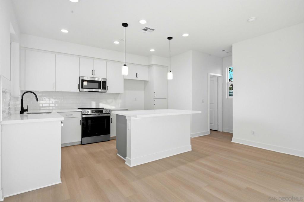 244 Pico Avenue 3