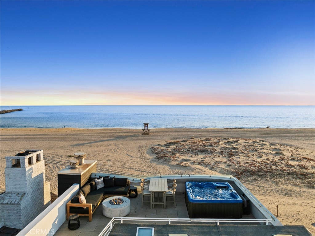 2144 E Oceanfront