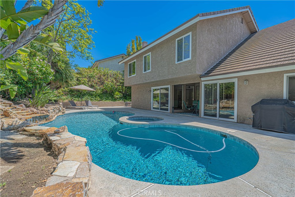 326 Fox Ridge Drive